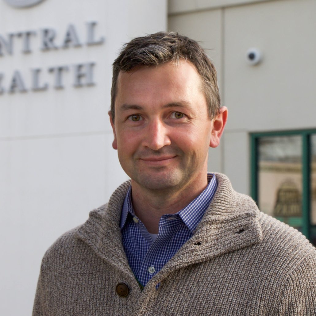 JP-head-shot-square-1030x1030